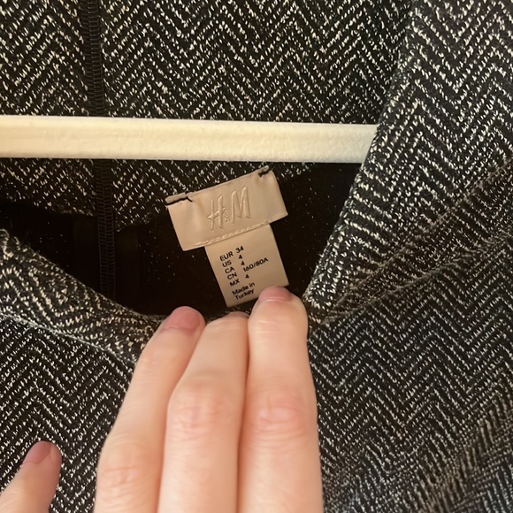 H&M Peplum Top - Picture 3 of 5